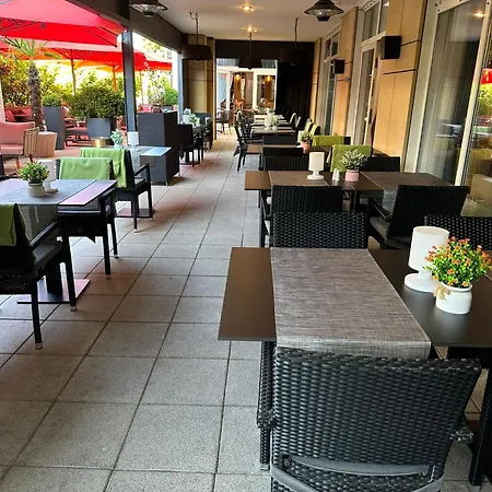 Frankfurt 4*