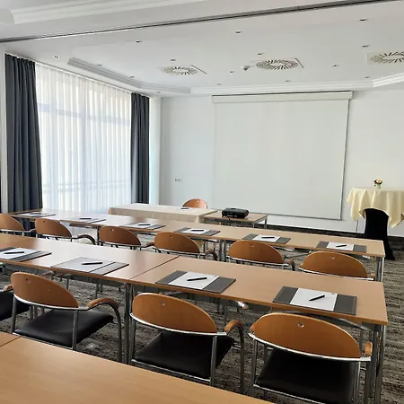 Frankfurt Hotel 4*
