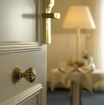 Frankfurt Hotel 4*